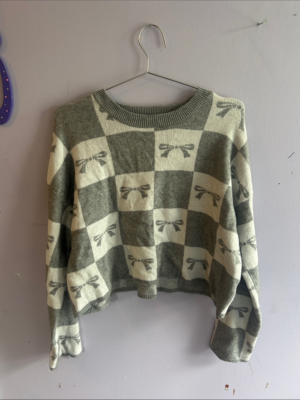 Chunky Check Bow-Print Cropped Sweater - grey/white